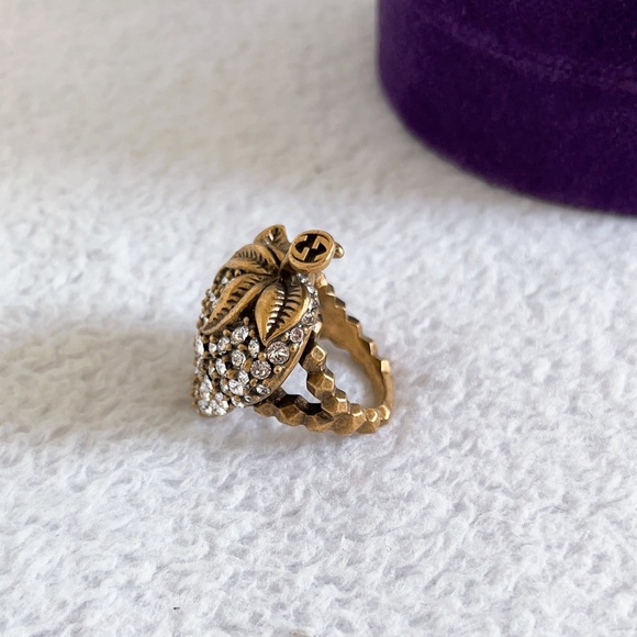 Authentic Gucci Strawberry Ring with white Crystal - Picture 7 of 13
